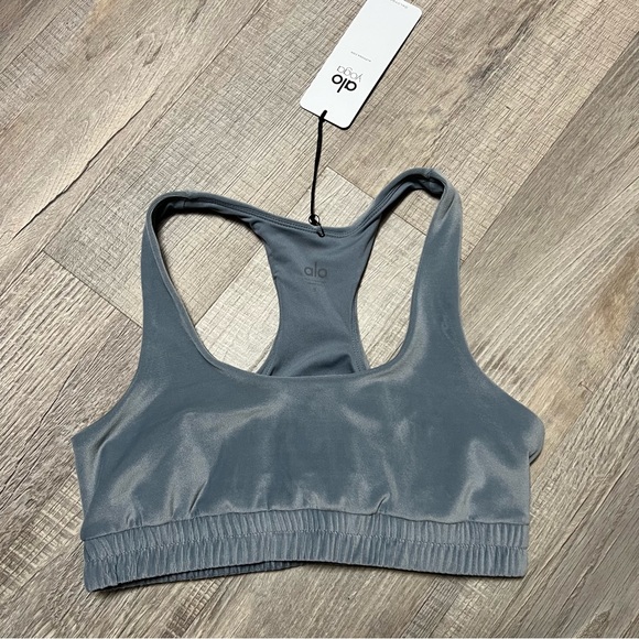 ALO Velour glimmer scoop neck bra - Picture 4 of 9